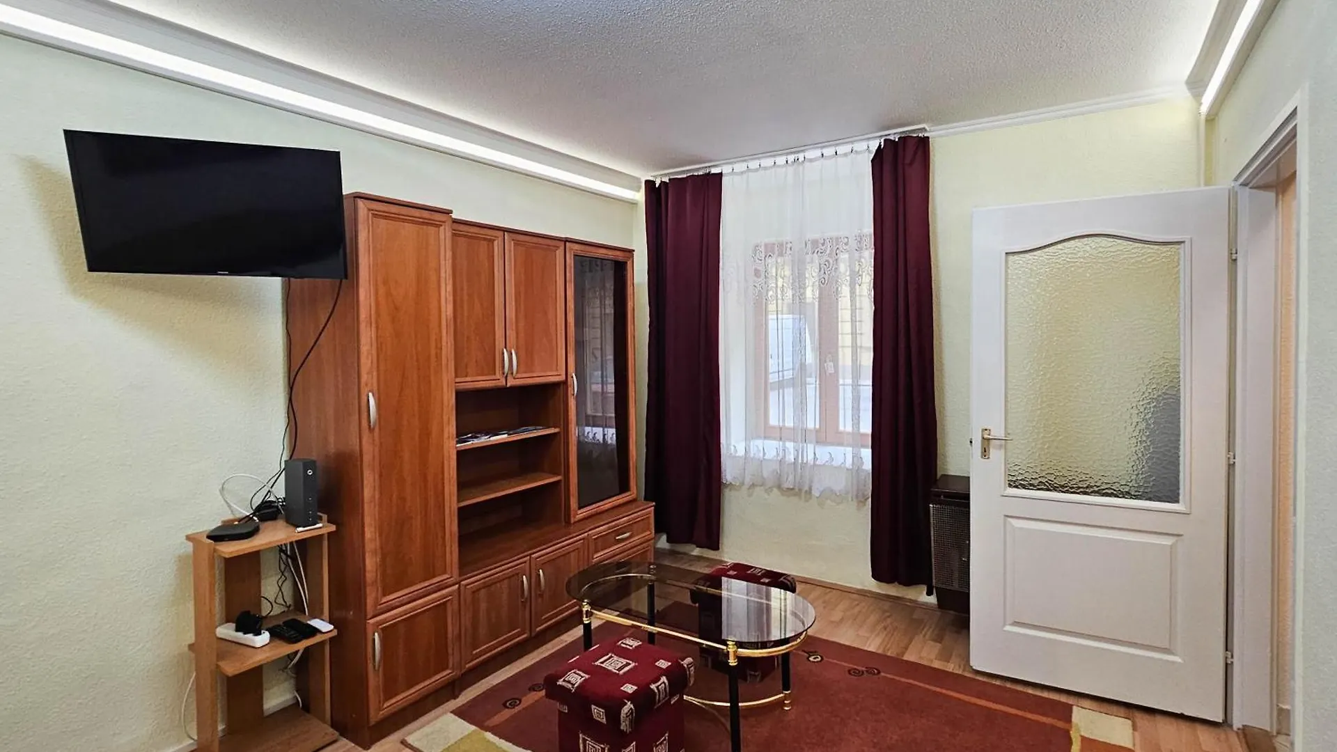 Free Parking Synagogue Apartment Budapest Hungary