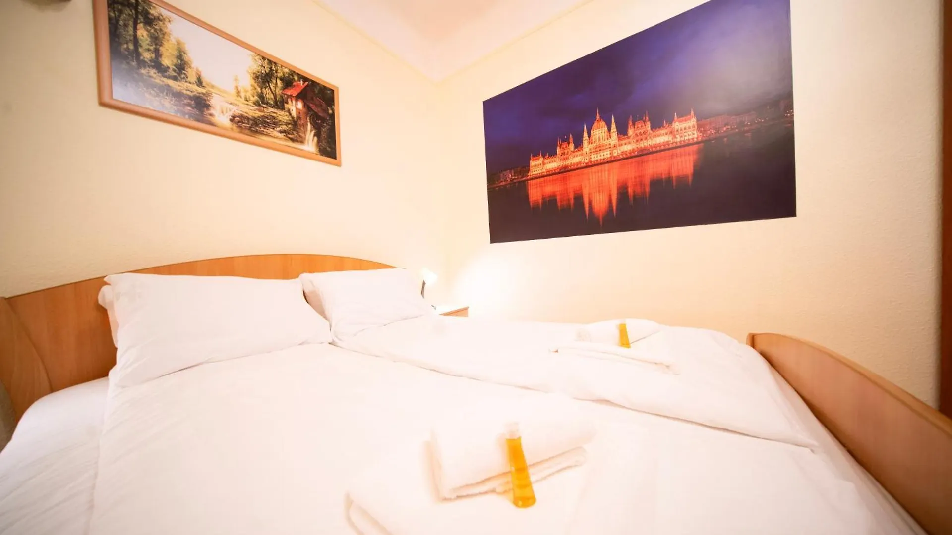 Free Parking Synagogue Apartment Budapest 0*,  Ungern